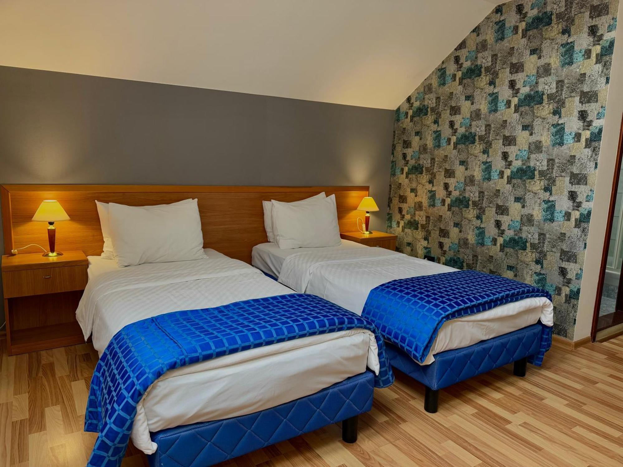 Motel M Vlasenica Extérieur photo