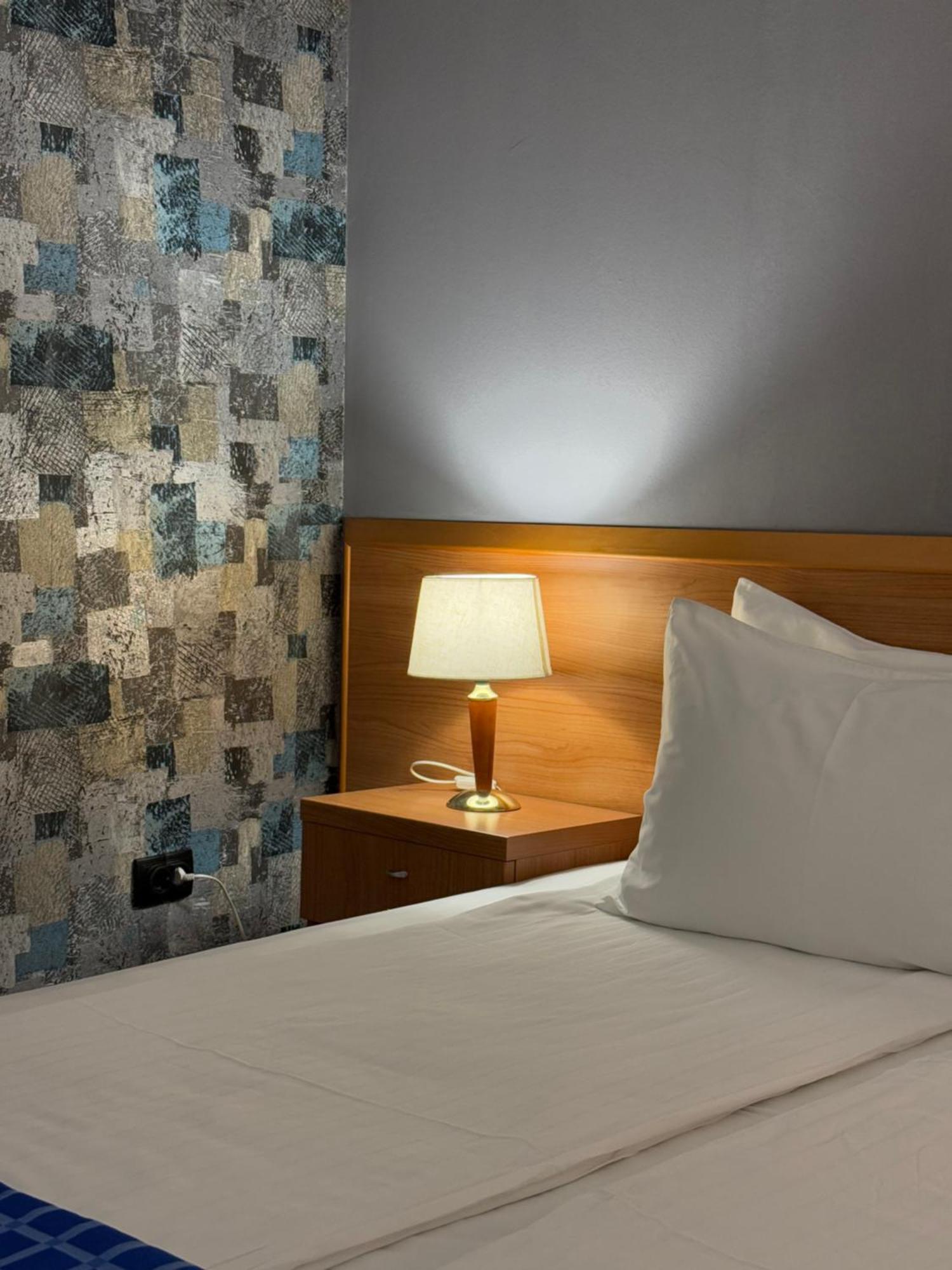Motel M Vlasenica Extérieur photo